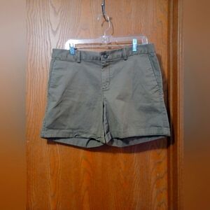 BANANA REPUBLIC Rolled Hem Chino Shorts